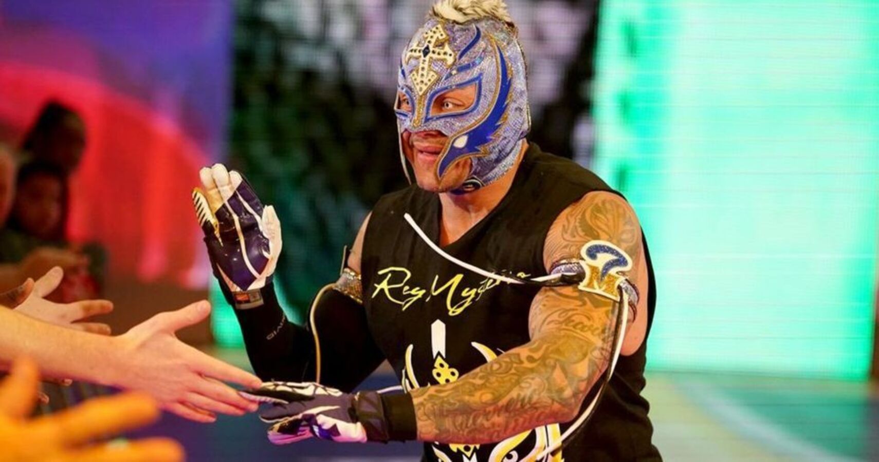 rey mysterio aew